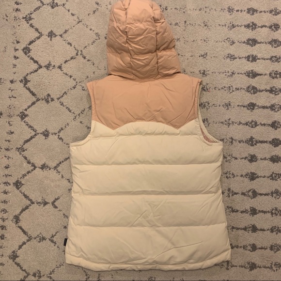 NWT! Patagonia Bivy hooded vest oyster white pink - Picture 4 of 6